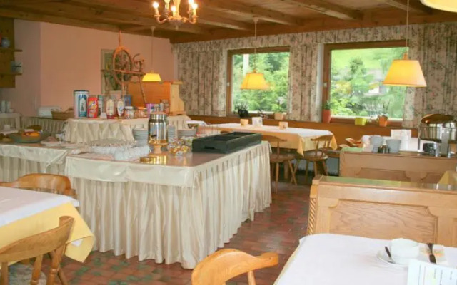 Hotel Victoria Garni