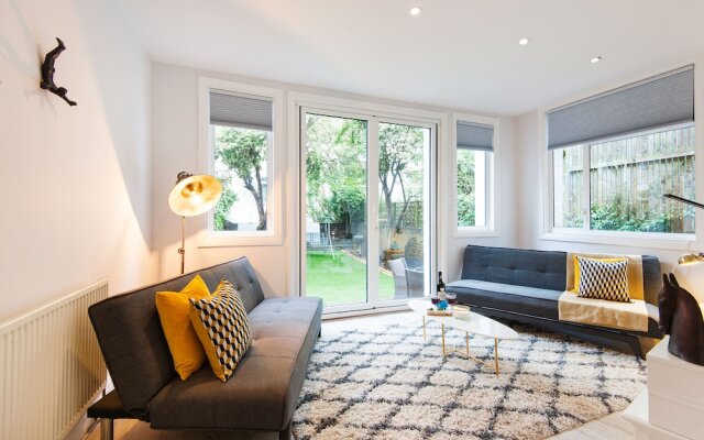The Earl's Court Garden Gem - NKN