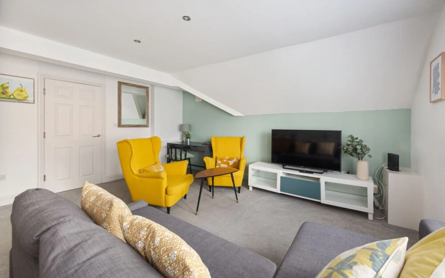 84A Albany Road