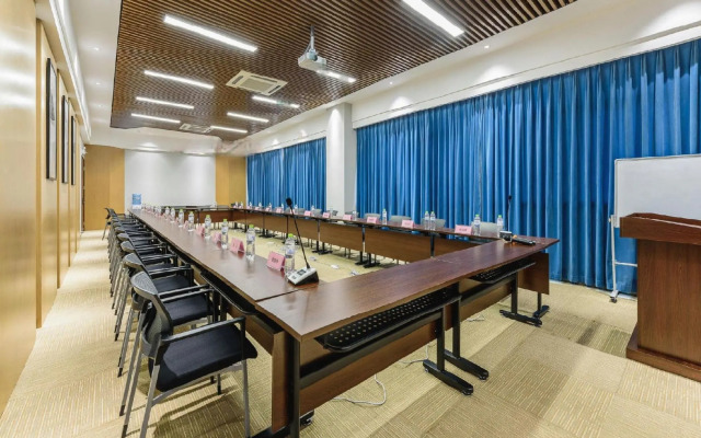 Hui Cui Lou Hotel