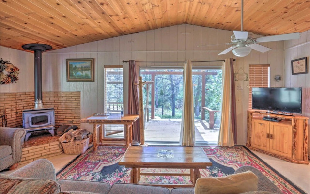 Gorgeous Oakhurst Retreat w/ Swimming Hole!