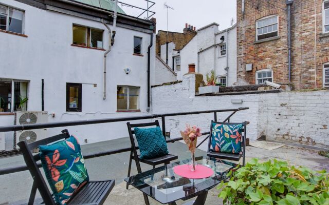 Studio 4 Small Private Family in Central London