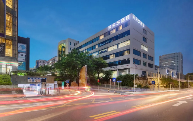 Apex Hotel