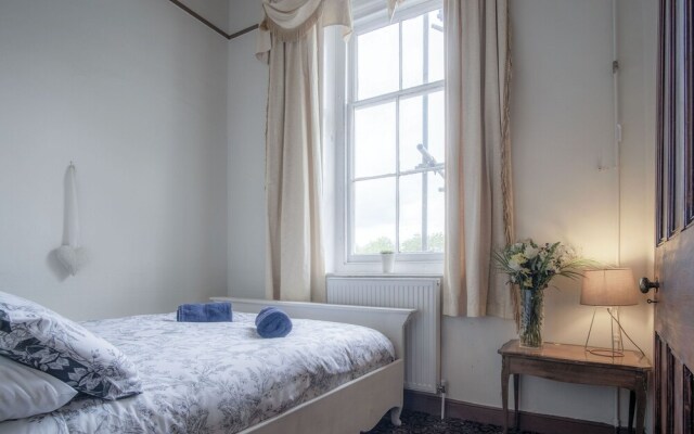 Rumwell Park - 8 Bedroom Manor House- Taunton