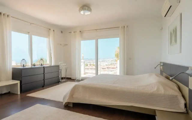 Spacious 3BR Villa with pool and views