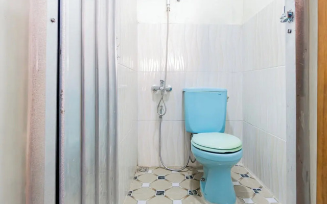 SPOT ON 93967 Hasna Guest House Syariah