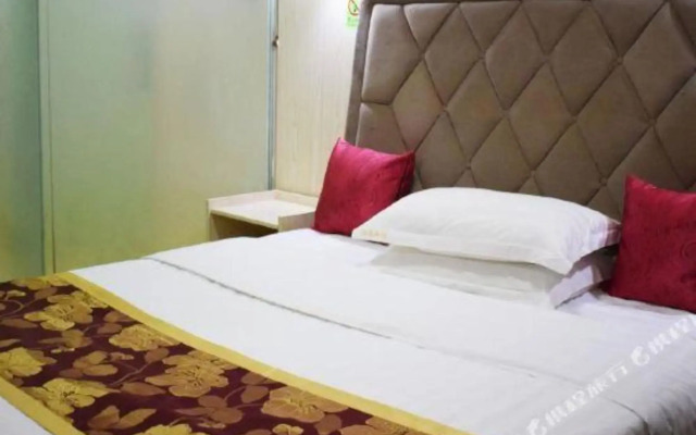 Jiayun Hotel (Shenzhen Longhua subway station store)