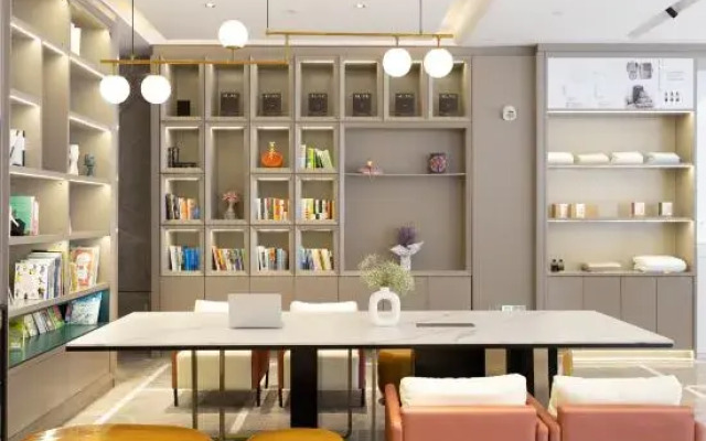 Tongliao Wanda Plaza Atour Hotel