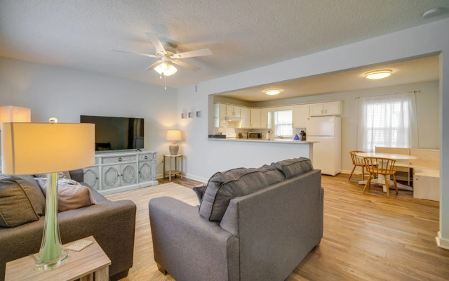 Pet-friendly Villas Vacation Rental: Walk to Bay