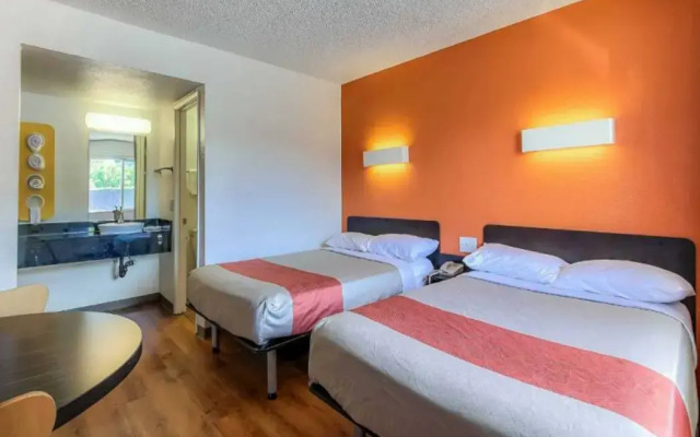 Motel 6 Pleasanton, CA
