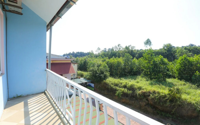 OYO 593 Bach Duong Hotel