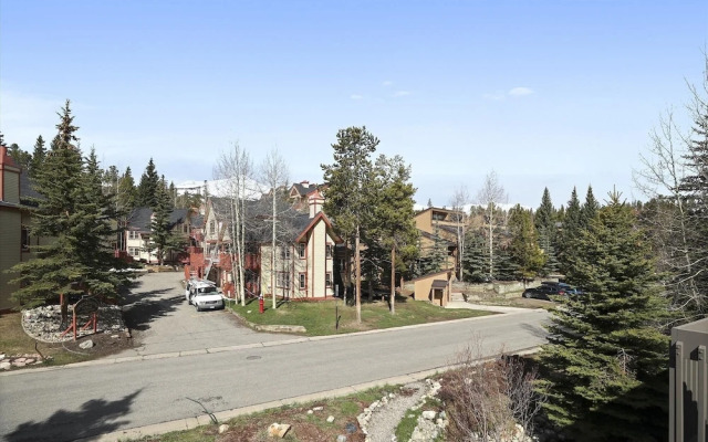 Winterpoint 20 2 Bedroom Townhouse by RedAwning