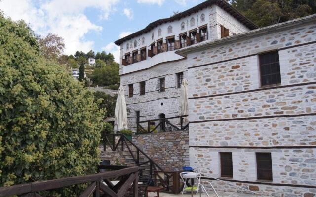 B&B Ta Xelidonakia