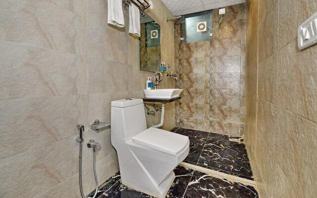 Silverkey Medanta Sec 38 By OYO Rooms