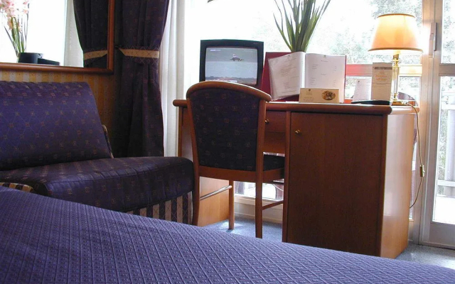 Massimi City Garden Hotel