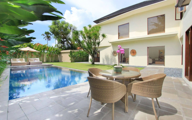 Villa Damaya