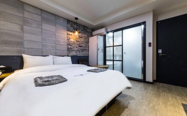 Wonju Two Days Hotel
