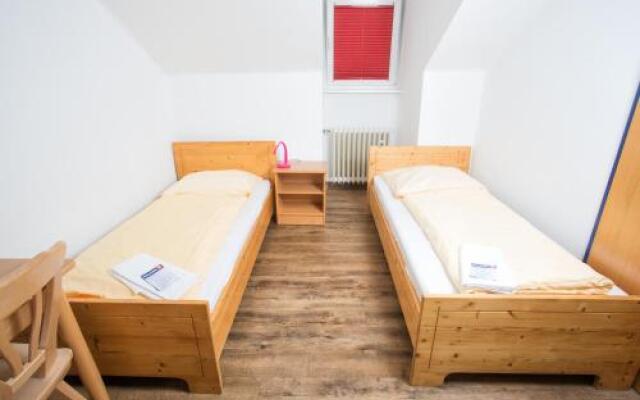 YoHo - International Youth Hostel