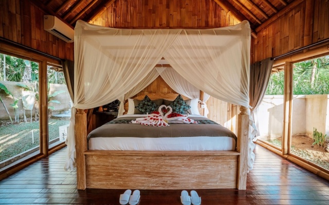 Umah Bali Kuno Villas – Guest Rooms – Manukaya