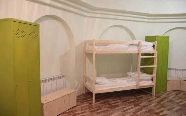 GreenWood Hostel