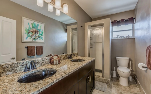 Summer Breeze 7 Bedroom Home by Redawning