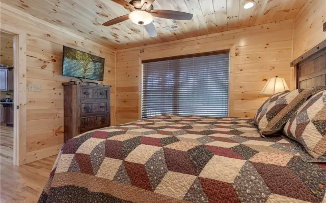 All About The View - Six Bedroom Cabin
