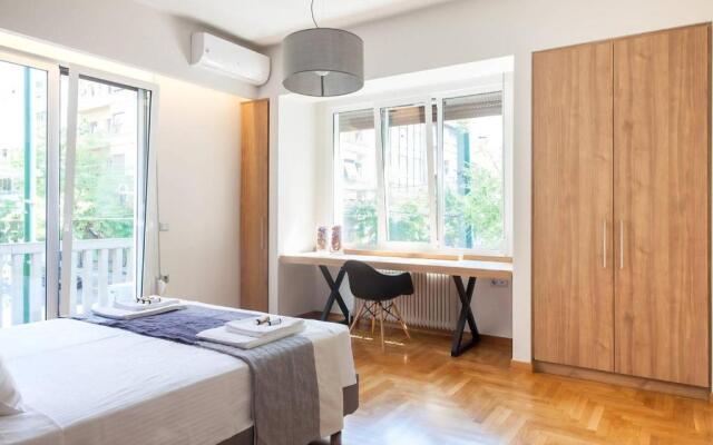 TONI'S Bright and Green Home in City Centre
