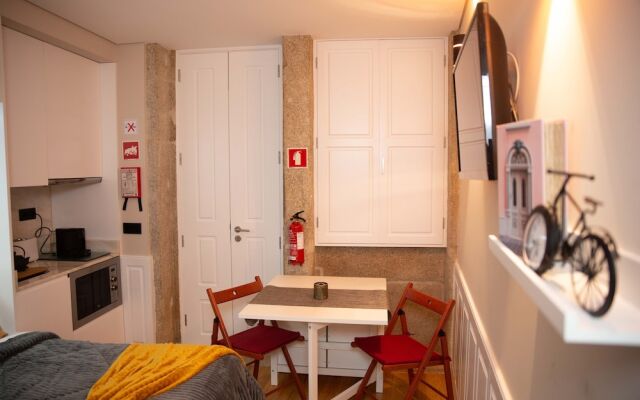 Lita's House Oporto Bainharia