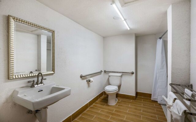 OYO Hotel Orlando Airport