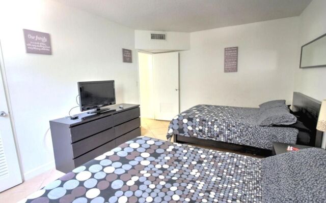 The Tides on Miami Hollywood