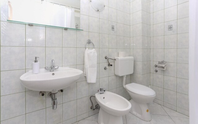 Awesome Home in Podstrana With Wifi and 1 Bedrooms