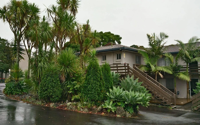 Siesta Motel