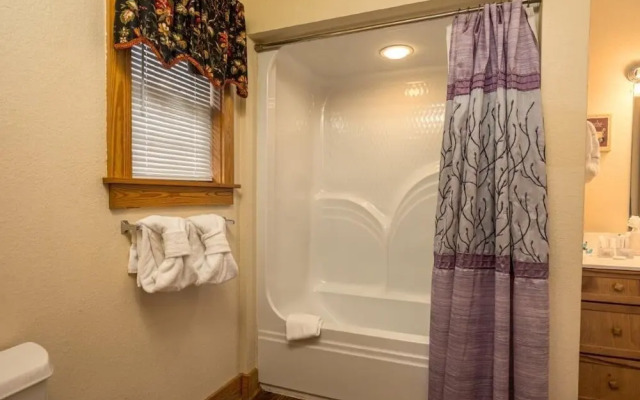Briarstone Lodge Condo 13A - Two Bedroom Condo