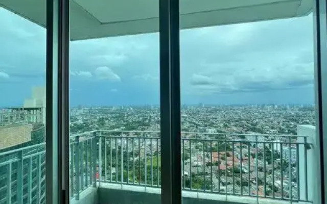 City Penthouse with Jakarta Skyline