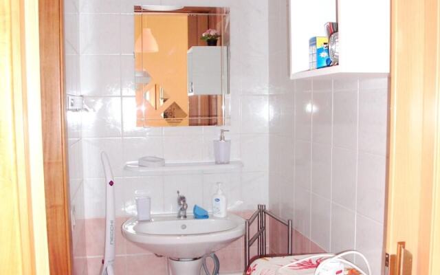 Studio In Pula With Wonderful Mountain View And Enclosed Garden