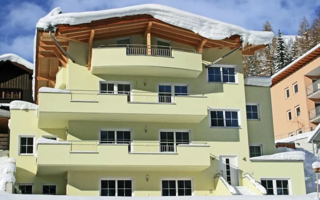 Comfy Apartment In Sankt Anton Am Arlberg With Terrace