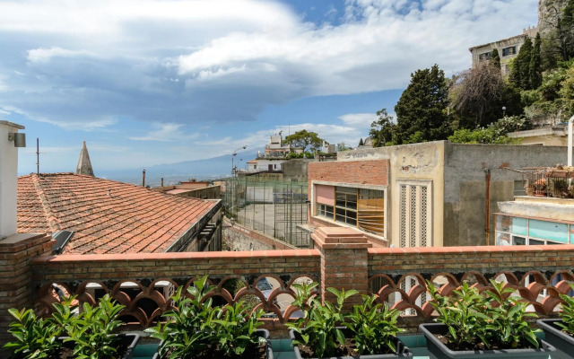 Sweet Taormina Apartment