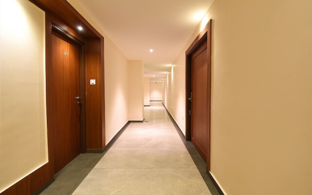 Fabhotel High Rise