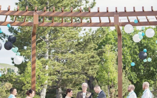 Lone Tree Golf Club And Hotel