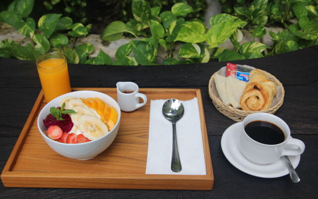 Grandmas Plus Hotel Airport