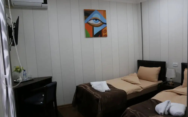 Gallery Hotel — Hostel