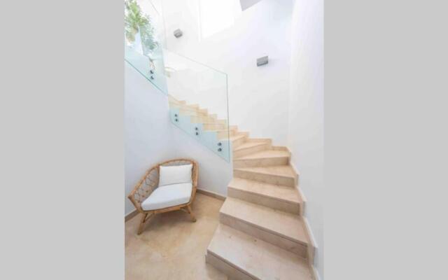 New Top Townhouse With Private Pool/4Bdr/3.5Bath