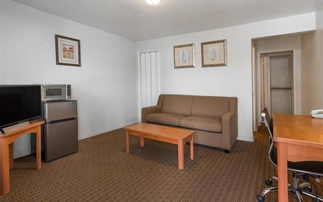 Travelodge by Wyndham Eugene Downtown/University of Oregon