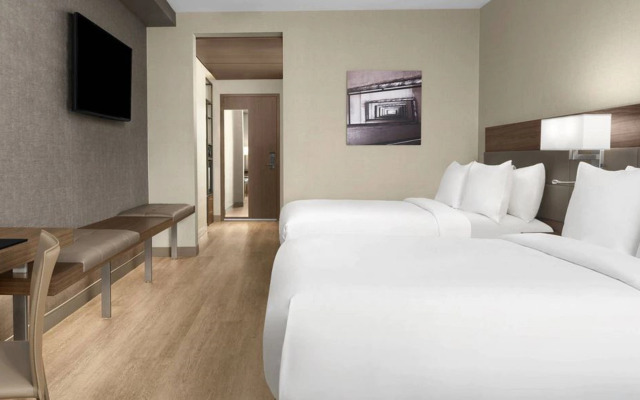 AC Hotel Fort Lauderdale Sawgrass Mills / Sunrise
