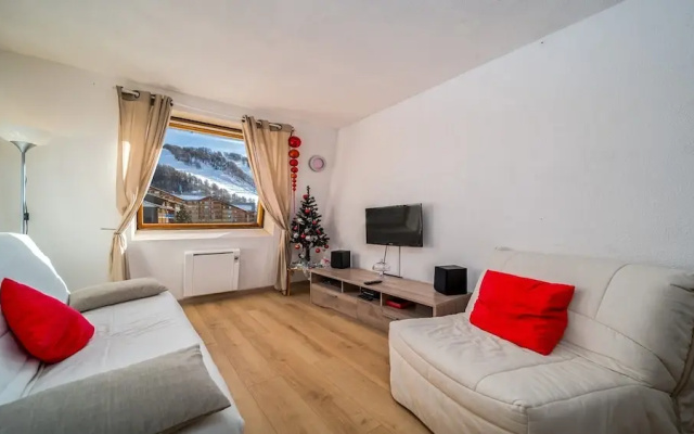 Studio in Allos With Stunning Mountain Views