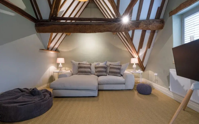 The Mill House Beautiful 4BD Family Home