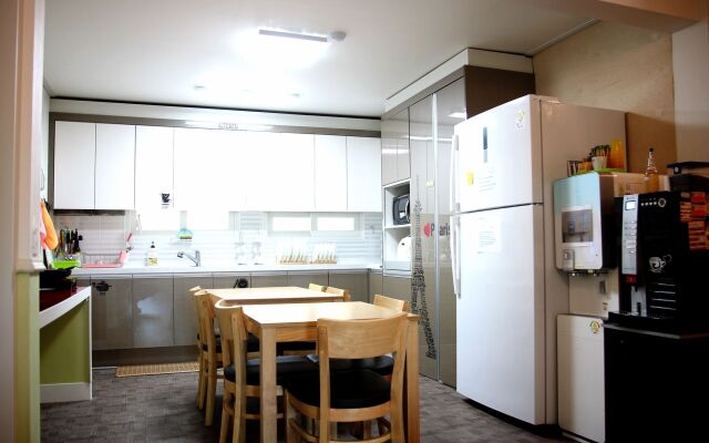 Guesthouse 710 in Haeundae - Hostel