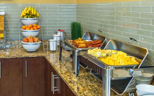 Comfort Inn & Suites