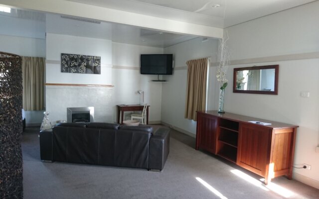 Portsea Hotel