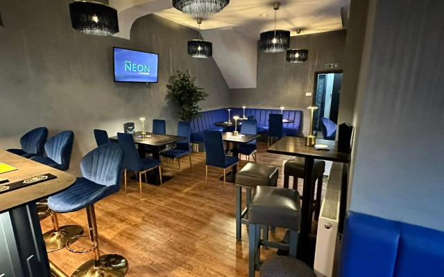 Hotel Neon